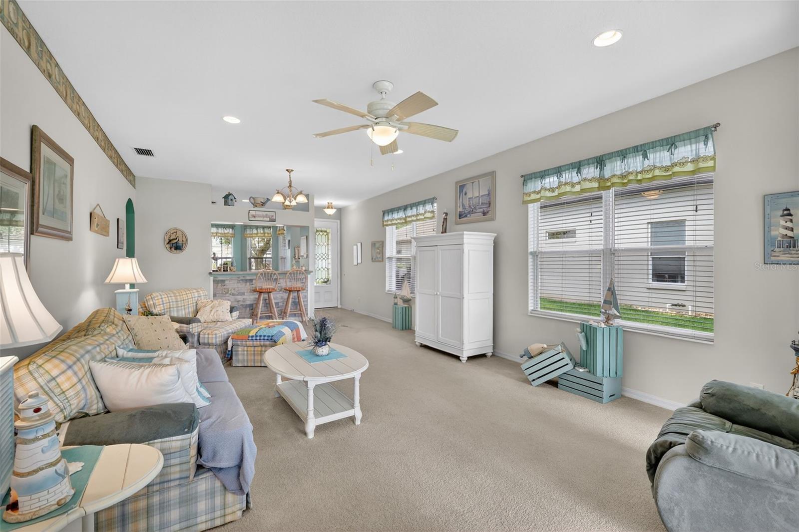 ROYAL HIGHLANDS PH 02 LT 992 ORB 1976 PG 173 - Residential