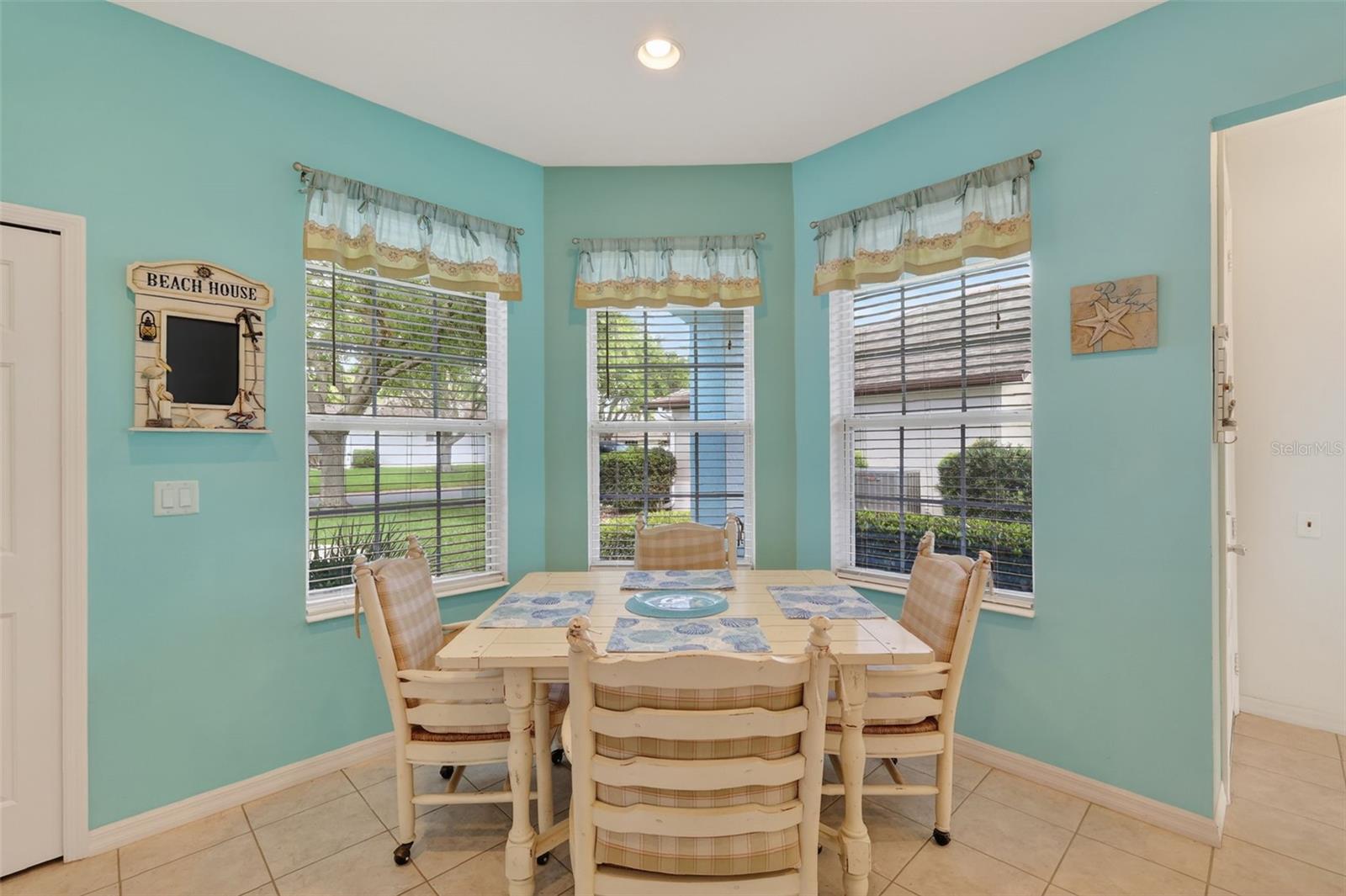 ROYAL HIGHLANDS PH 02 LT 992 ORB 1976 PG 173 - Residential