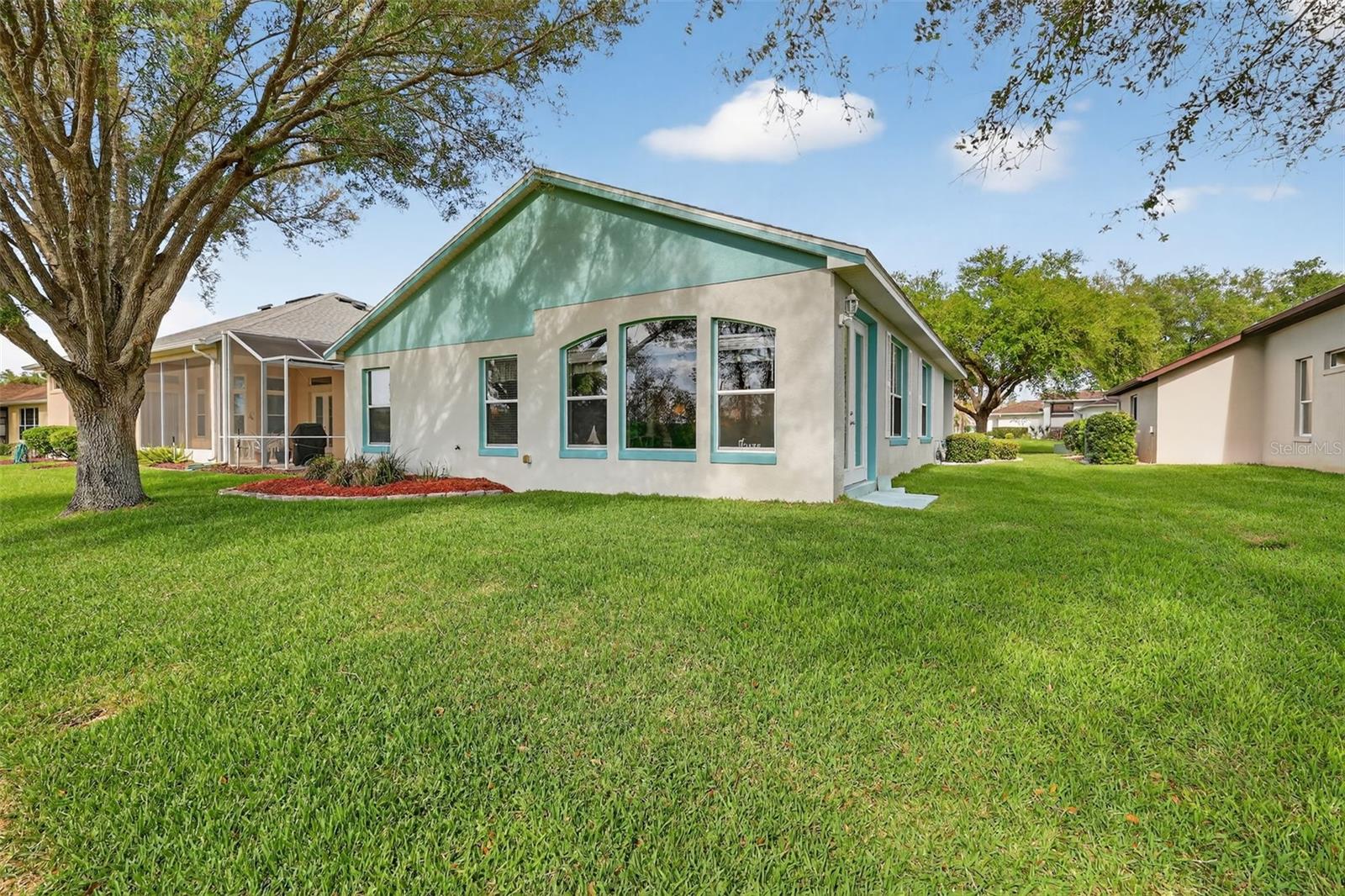 ROYAL HIGHLANDS PH 02 LT 992 ORB 1976 PG 173 - Residential