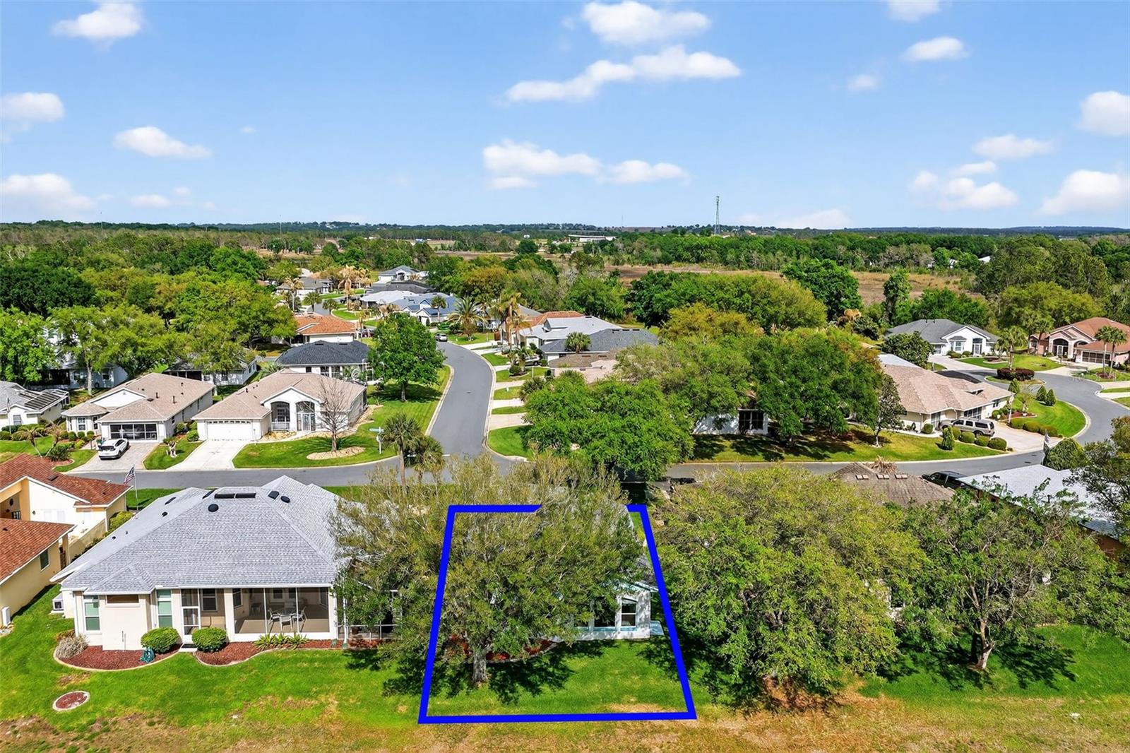 ROYAL HIGHLANDS PH 02 LT 992 ORB 1976 PG 173 - Residential