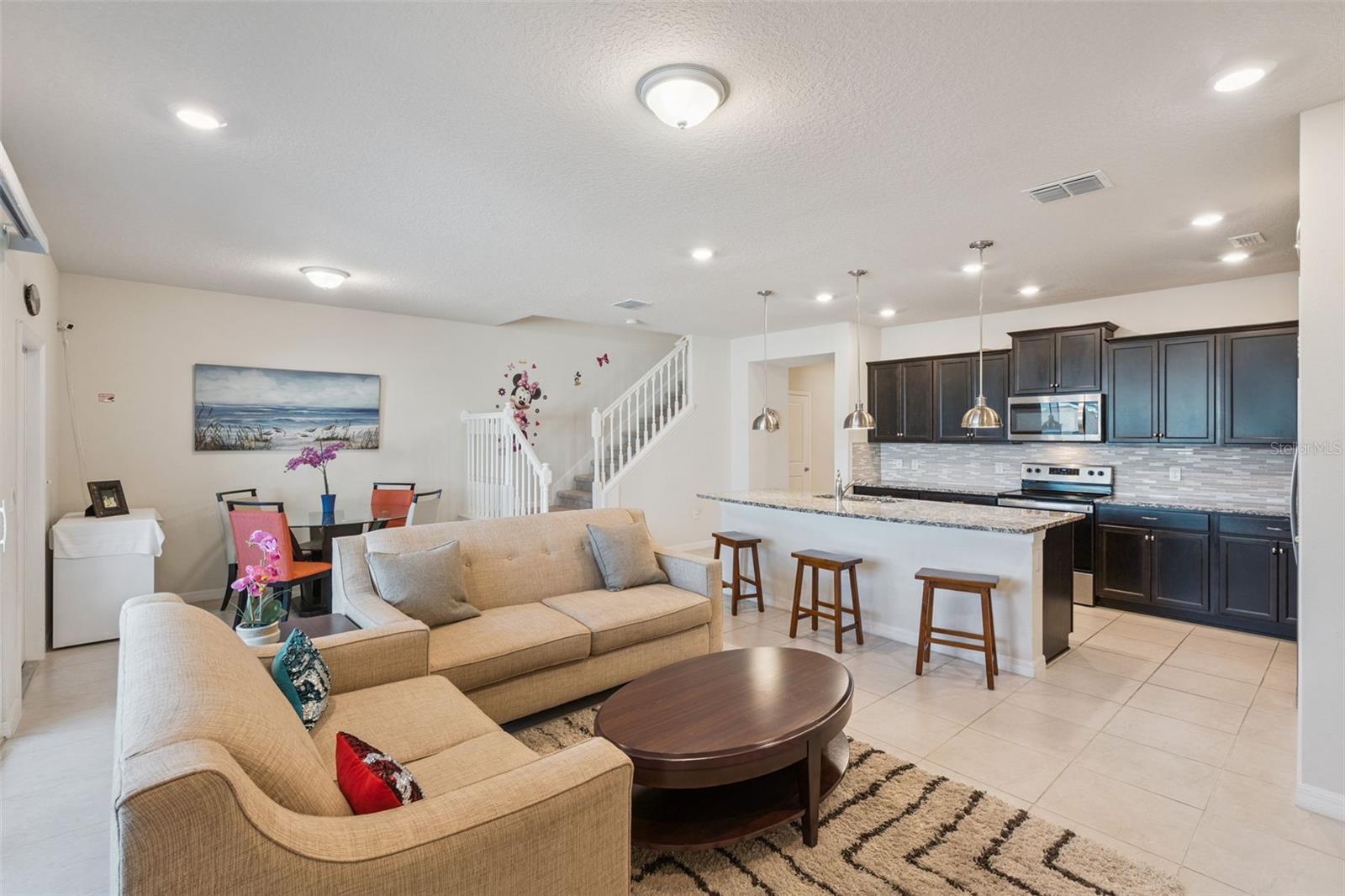 WINDSOR ISLAND RESIDENCE PH 2A - Residential