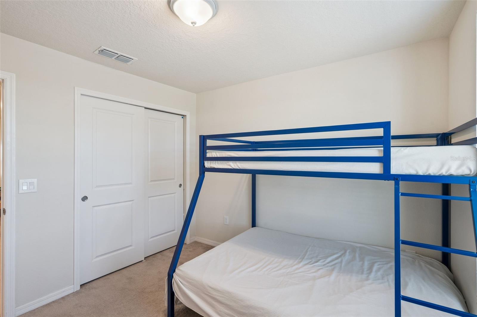 WINDSOR ISLAND RESIDENCE PH 2A - Residential