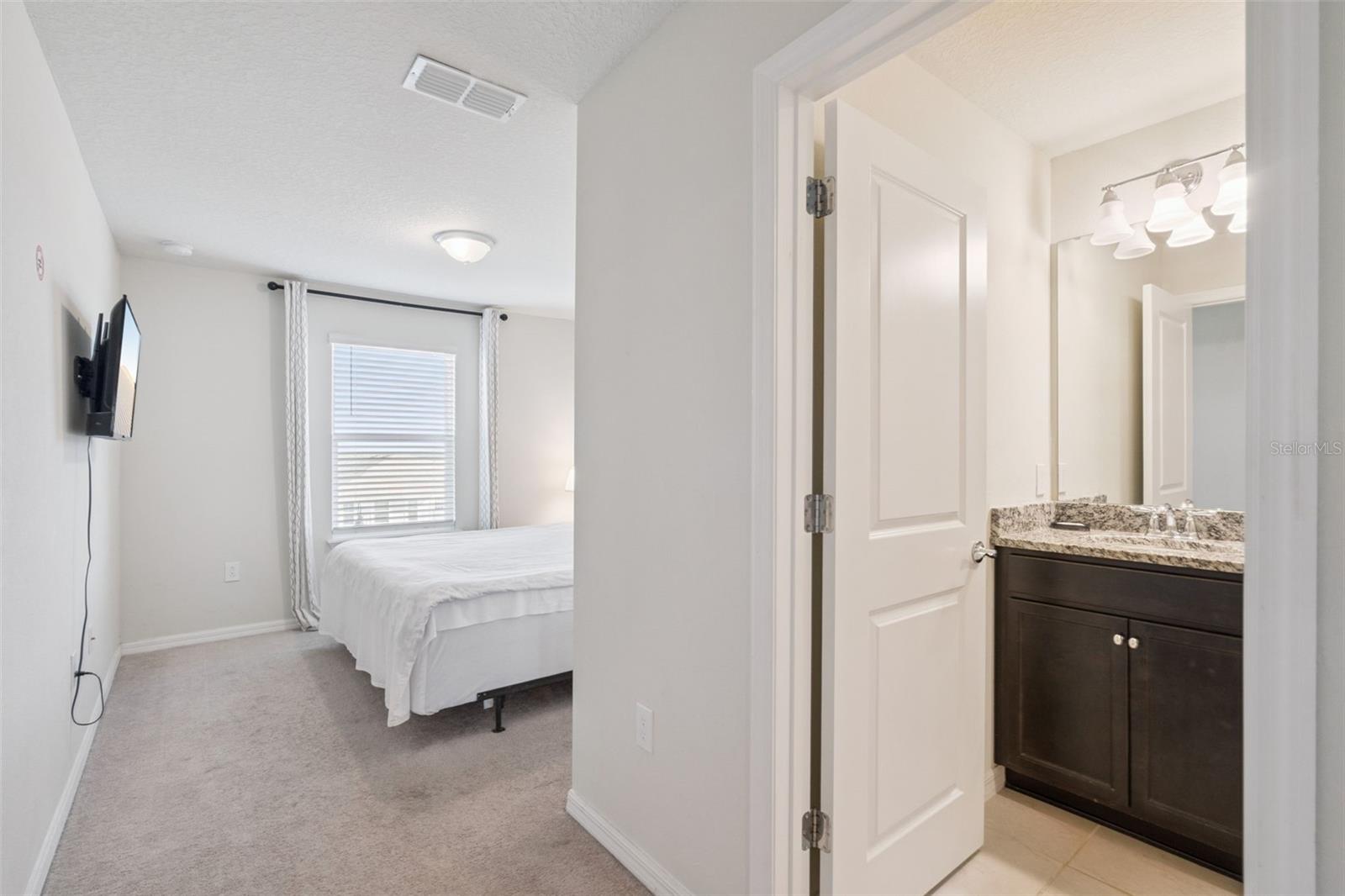 WINDSOR ISLAND RESIDENCE PH 2A - Residential