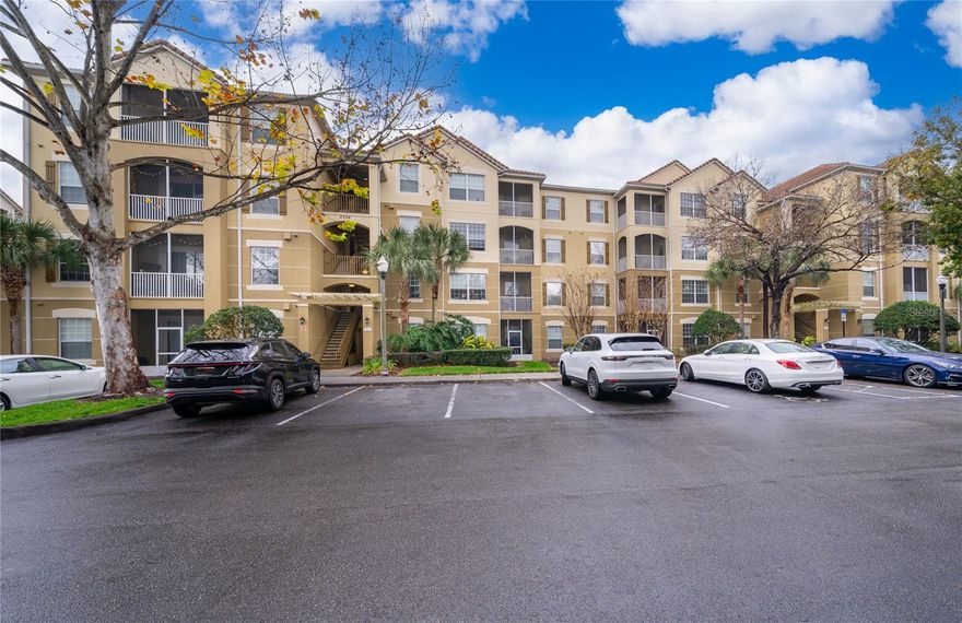 Fabulous ground-floor condo located in the desirable Stonebridge Reserve community in Metrowest. This beautiful unit features an open floor plan with spacious rooms and a split-bedroom layout. The kitchen comes fully equipped with all appliances included. Enjoy relaxing or entertaining on the screened patio. Conveniently located close to shopping, dining, and major attractions such as Disney, Universal Studios, and SeaWorld. Whether you are looking for a primary residence or a great investment opportunity, this condo is exactly what you’ve been looking for.