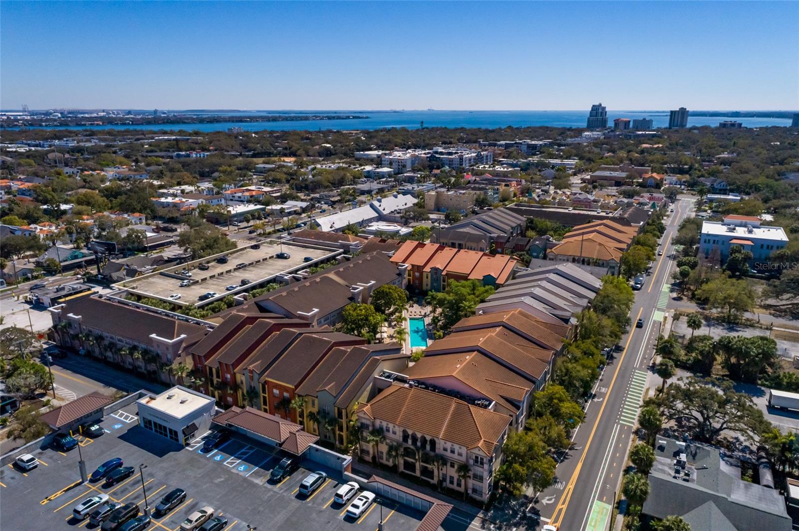 2320 W AZEELE STREET 317