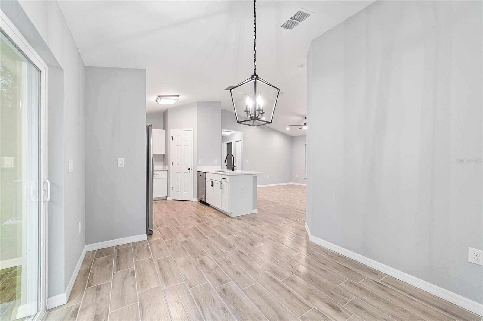 OCALA PARK ESTATE - Residential Lease