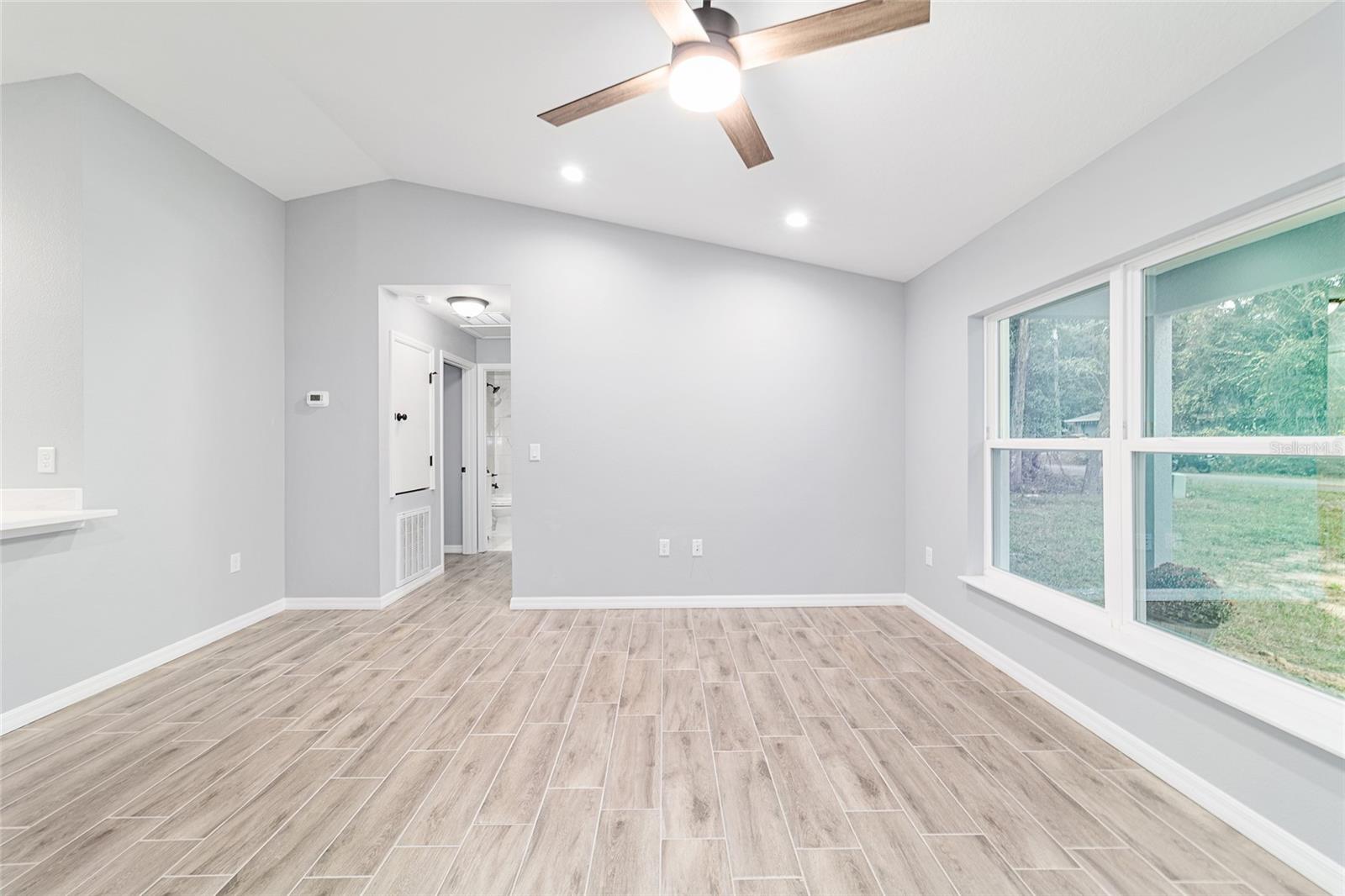 OCALA PARK ESTATE - Residential Lease