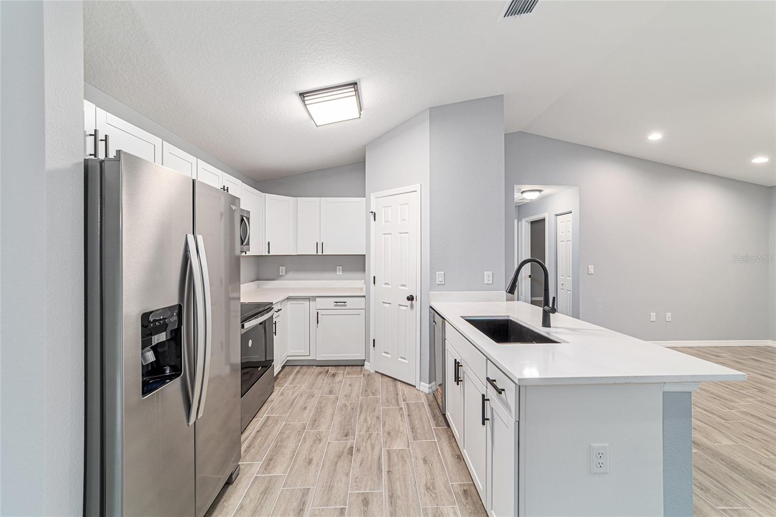 OCALA PARK ESTATE - Residential Lease