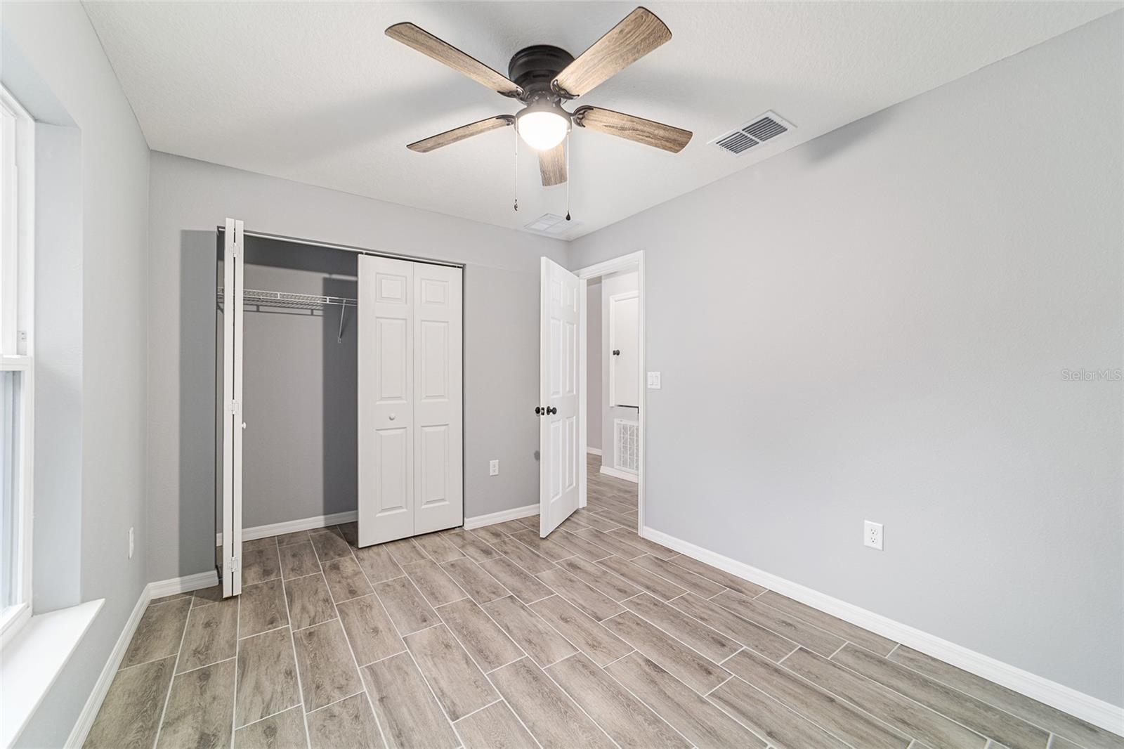 OCALA PARK ESTATE - Residential Lease