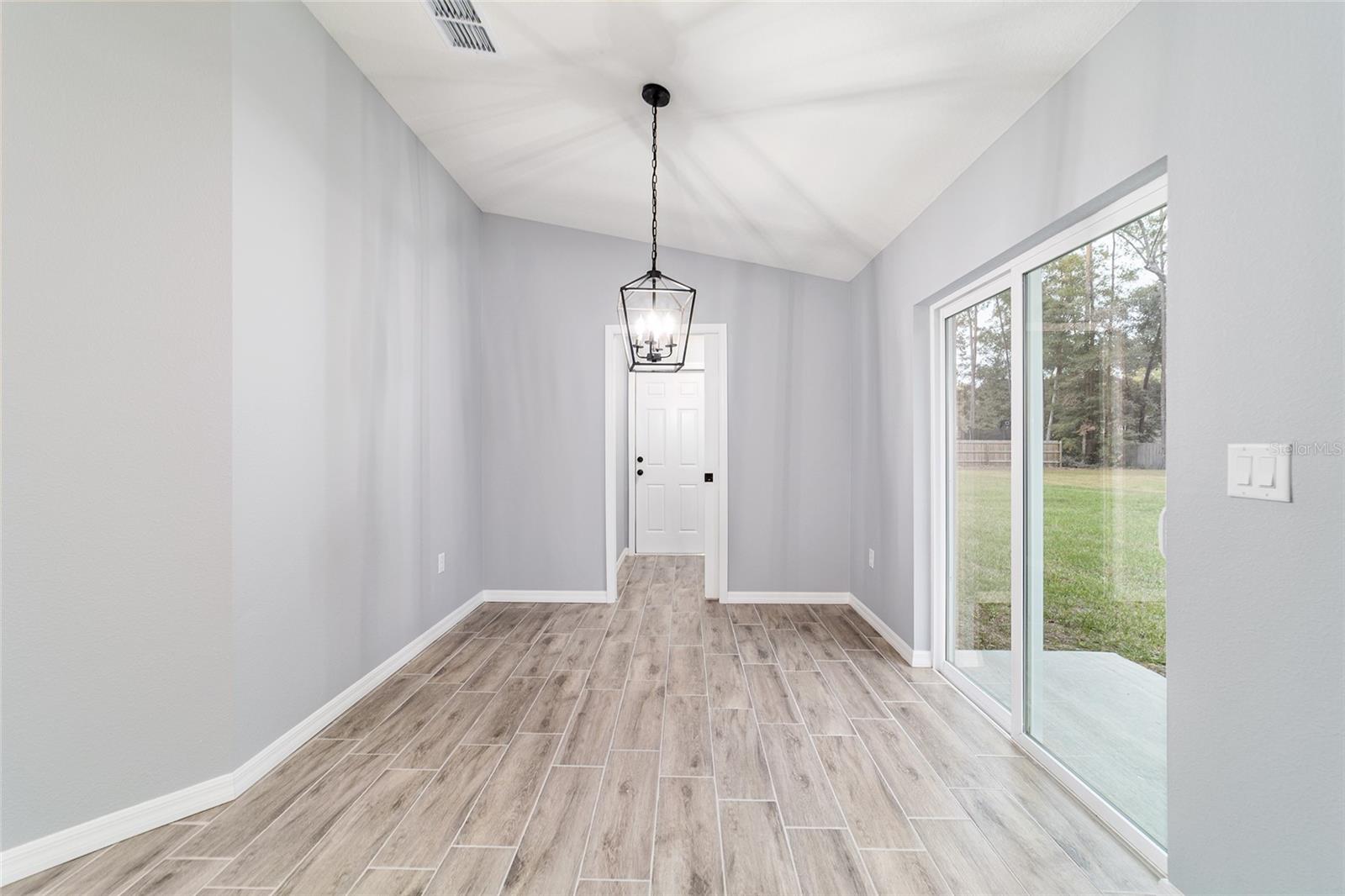 OCALA PARK ESTATE - Residential Lease