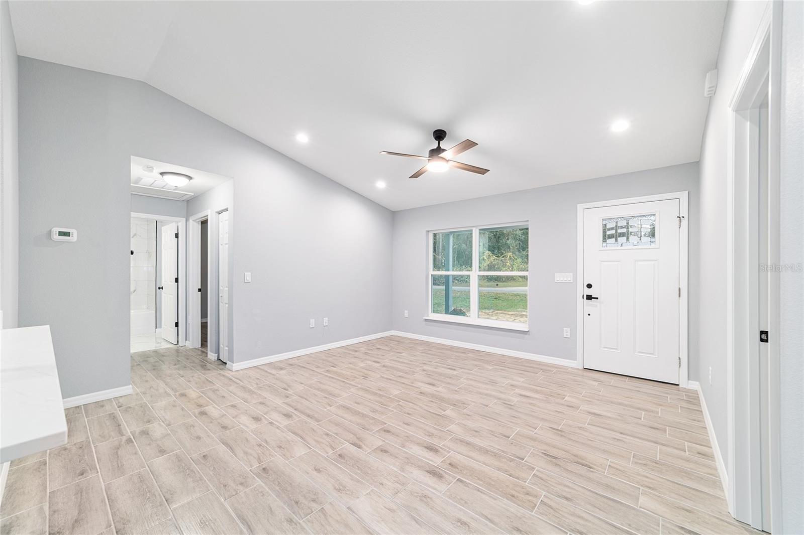 OCALA PARK ESTATE - Residential Lease