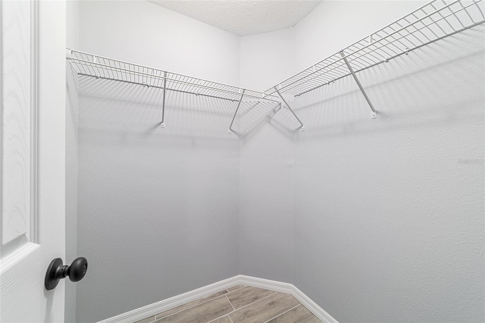 OCALA PARK ESTATE - Residential Lease