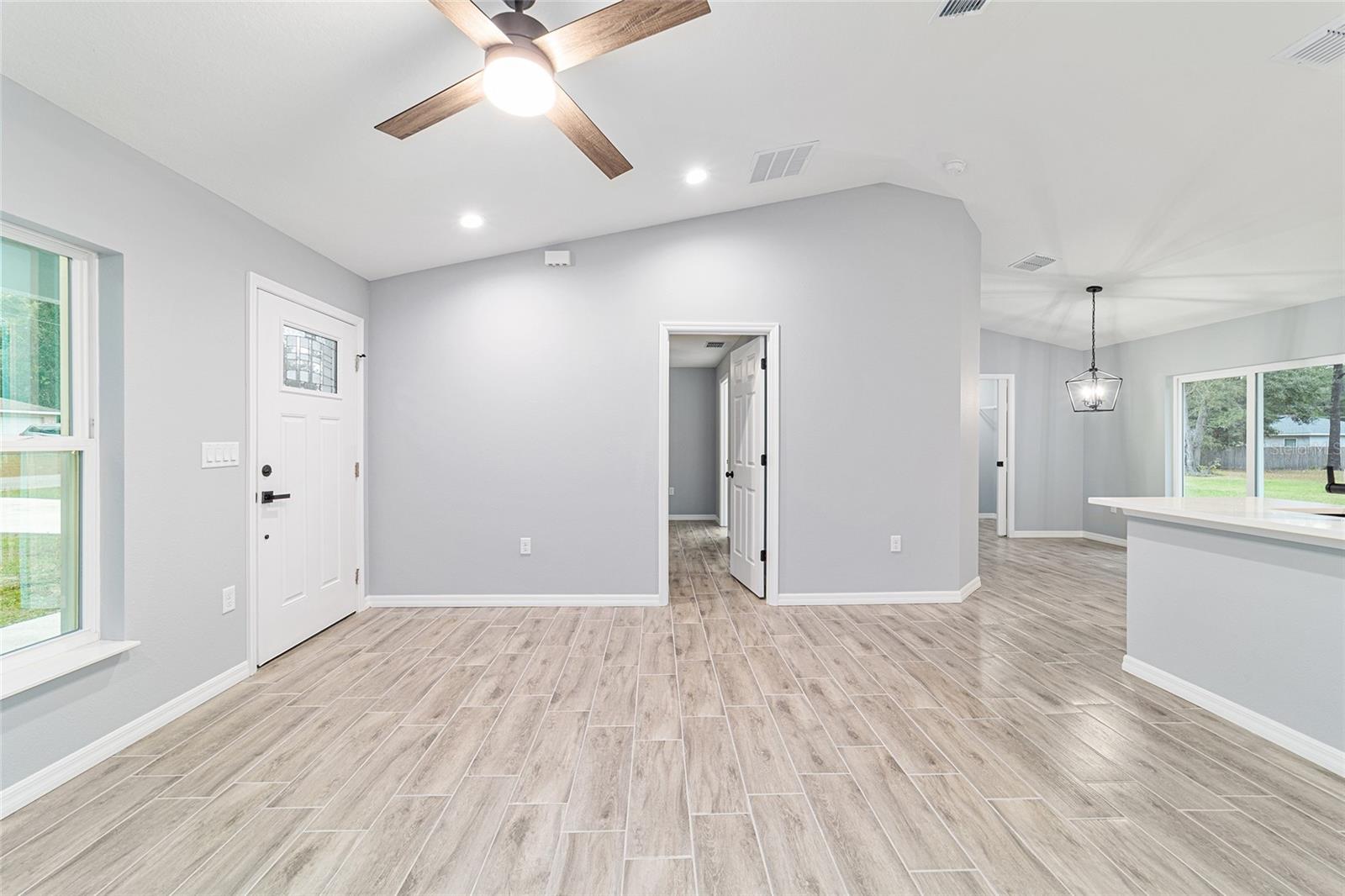 OCALA PARK ESTATE - Residential Lease