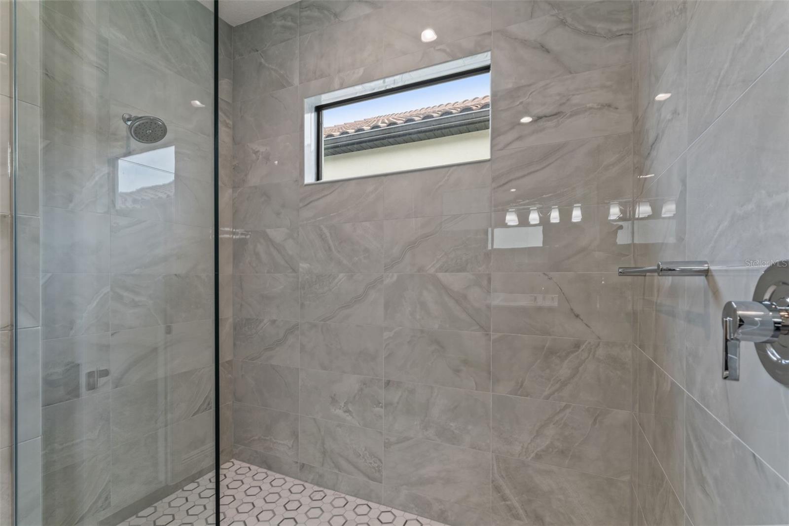 ARIA PHASE III - Residential