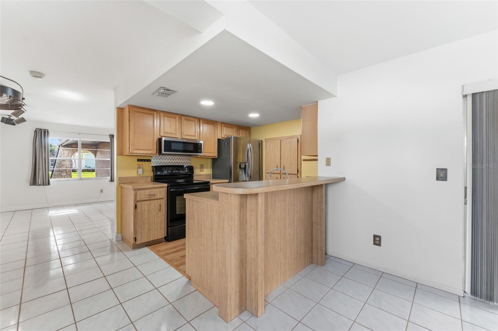 HARBOR PALMS UNIT ELEVEN - Residential