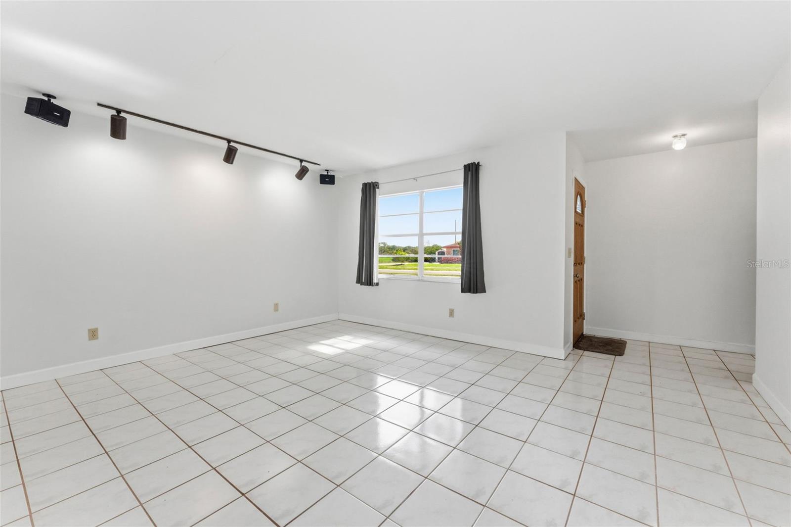 HARBOR PALMS UNIT ELEVEN - Residential