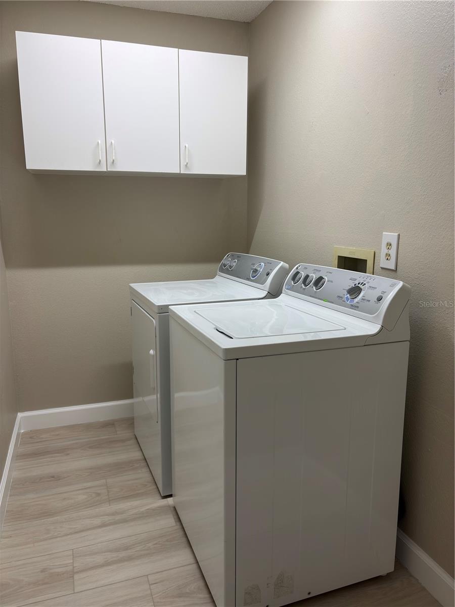 BELLE OAK VILLAS - Residential