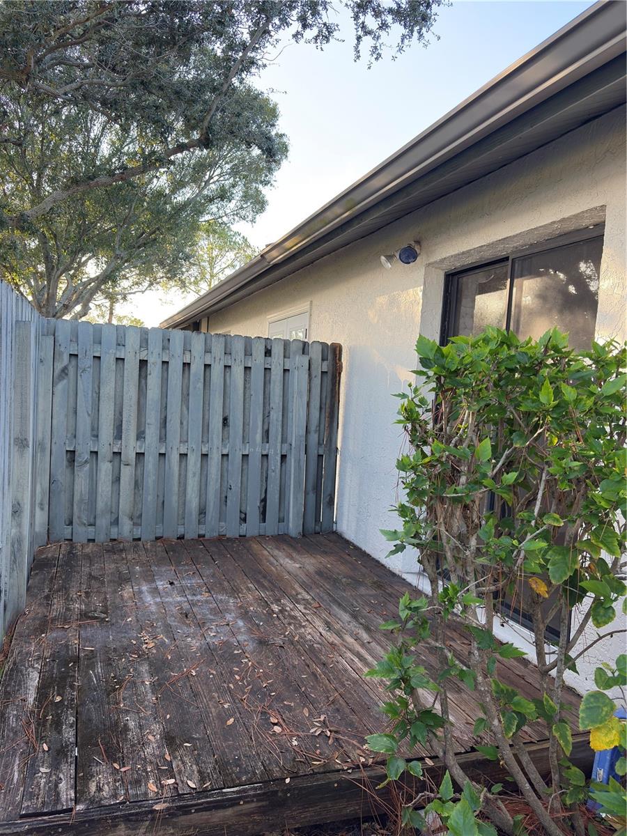 BELLE OAK VILLAS - Residential