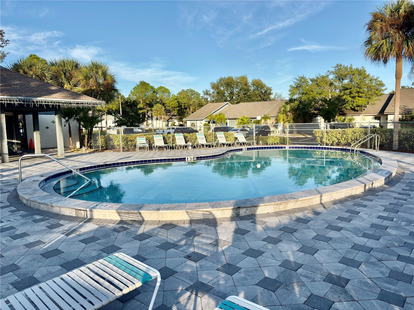 BELLE OAK VILLAS - Residential