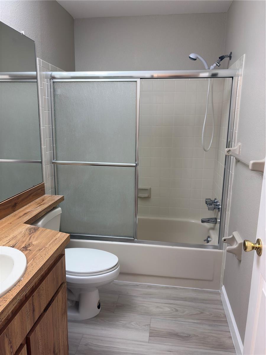 BELLE OAK VILLAS - Residential