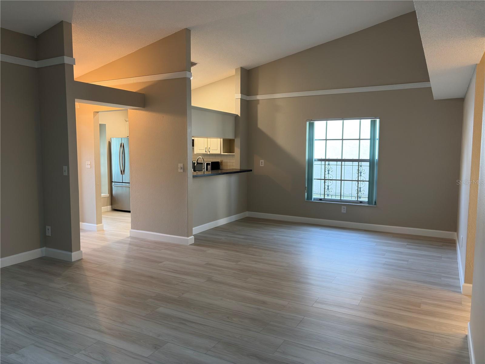 BELLE OAK VILLAS - Residential