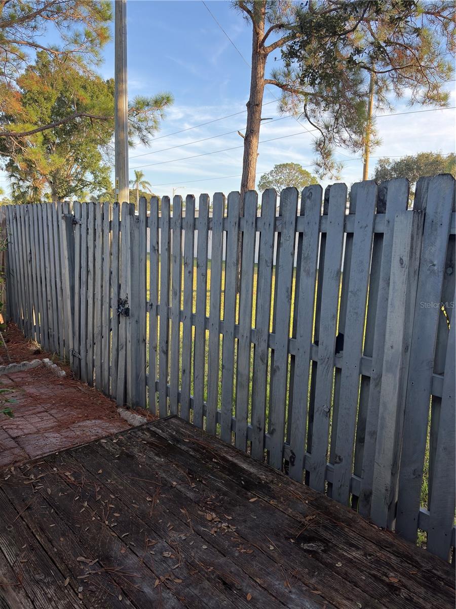 BELLE OAK VILLAS - Residential