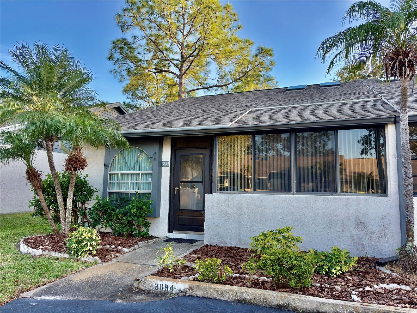 BELLE OAK VILLAS - Residential