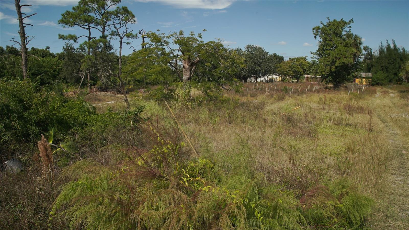ENGLEWOOD GARDENS - Land