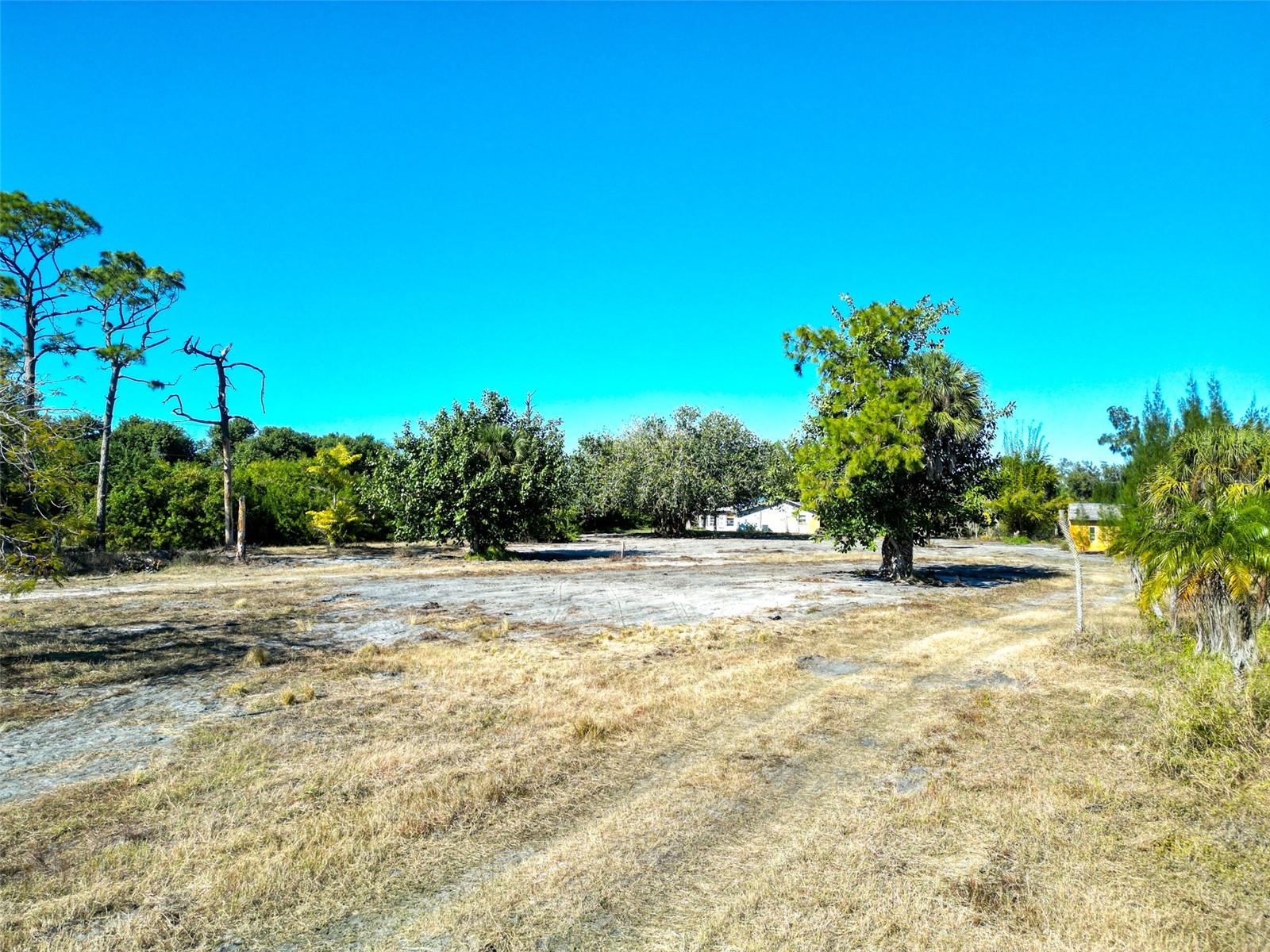 ENGLEWOOD GARDENS - Land