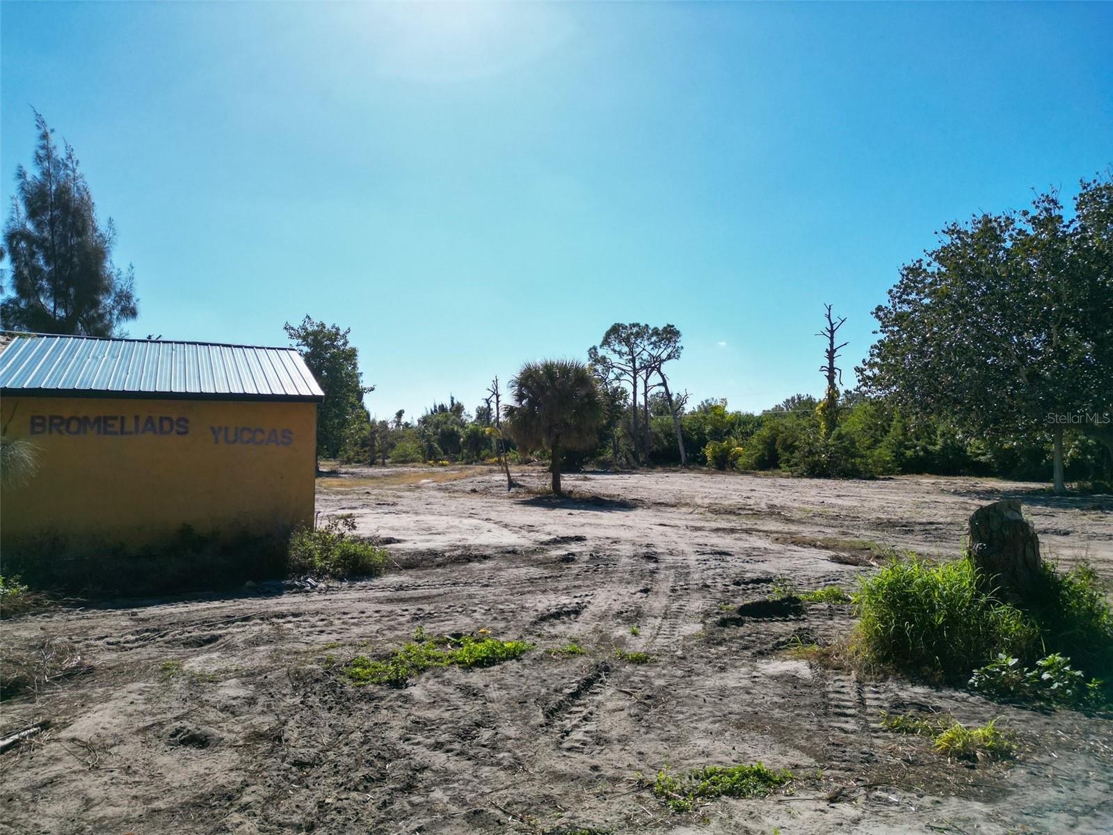 ENGLEWOOD GARDENS - Land