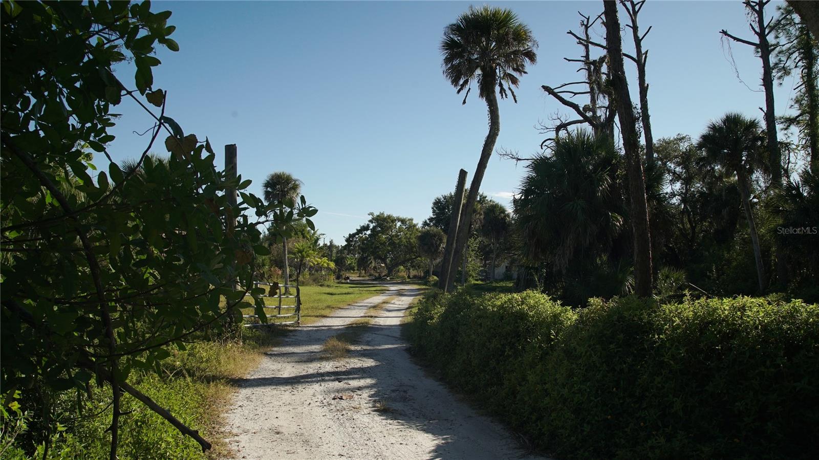 ENGLEWOOD GARDENS - Land