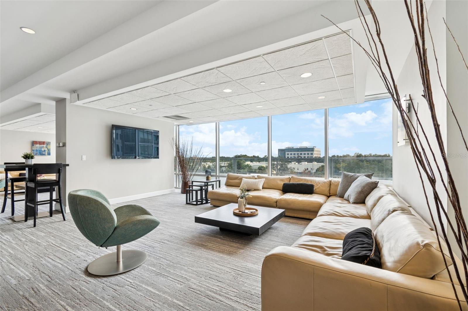 EOLA CONDOS - Residential