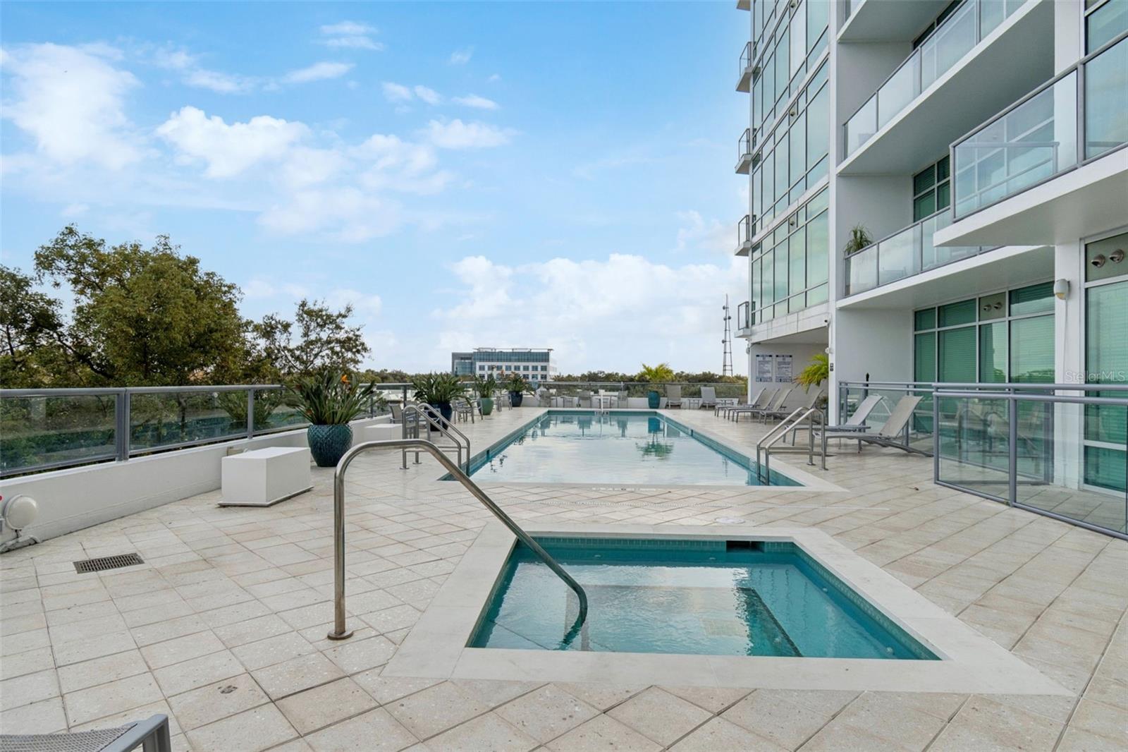 EOLA CONDOS - Residential