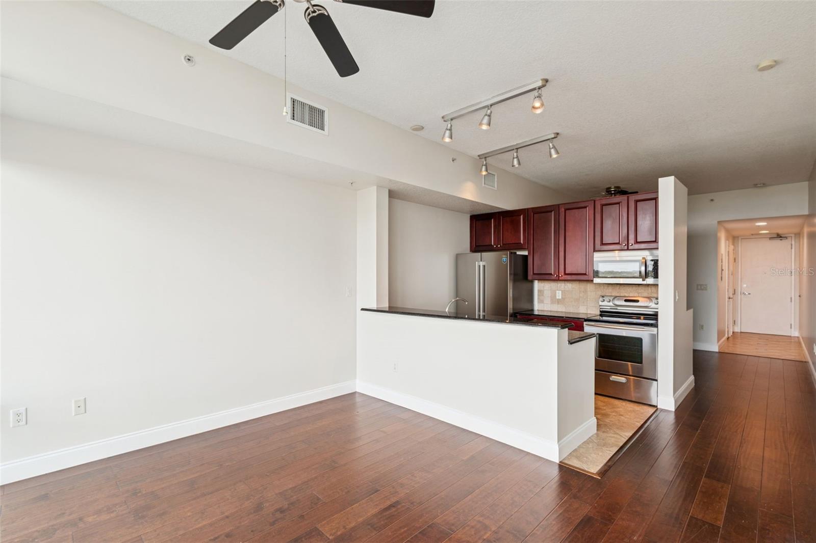 EOLA CONDOS - Residential