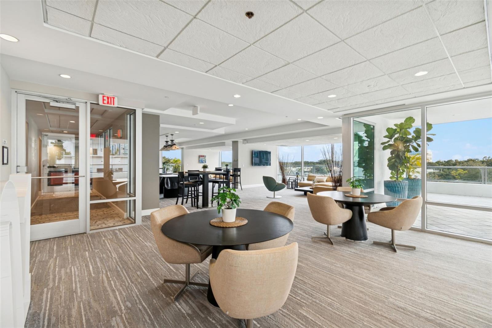 EOLA CONDOS - Residential