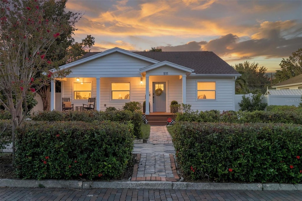 Photo of 511 25th Avenue N, St Petersburg, FL 33704 (MLS # TB8540033)