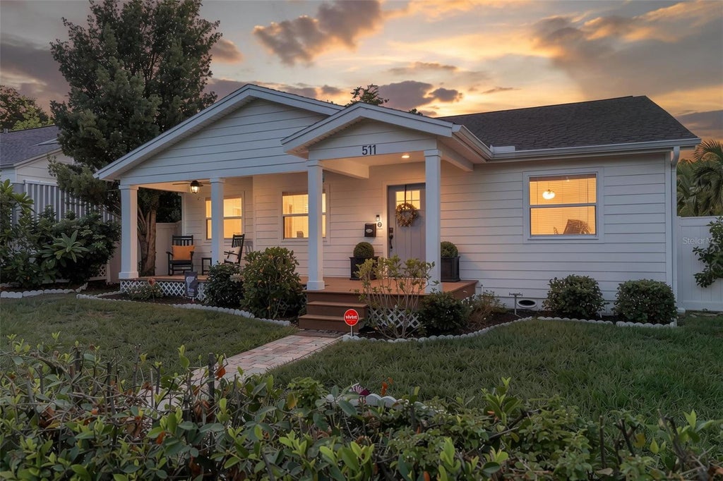Photo of 511 25th Avenue N, St Petersburg, FL 33704 (MLS # TB8540033)