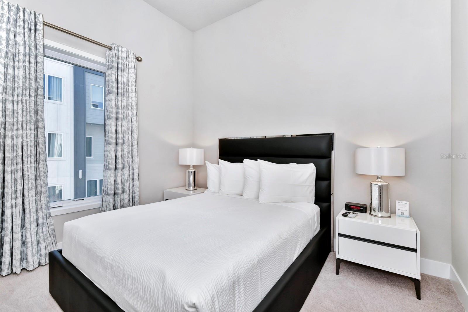 SPECTRUM AT REUNION CONDO PH 7A OR 6391/1578 UNIT - Residential Lease