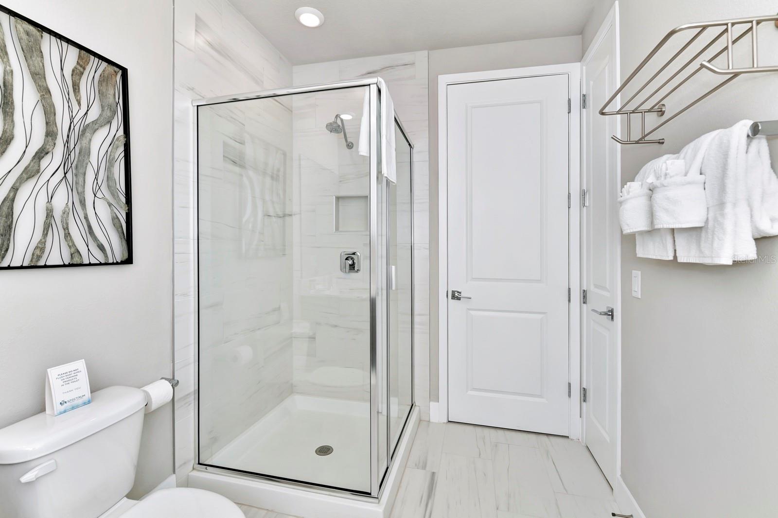 SPECTRUM AT REUNION CONDO PH 7A OR 6391/1578 UNIT - Residential Lease