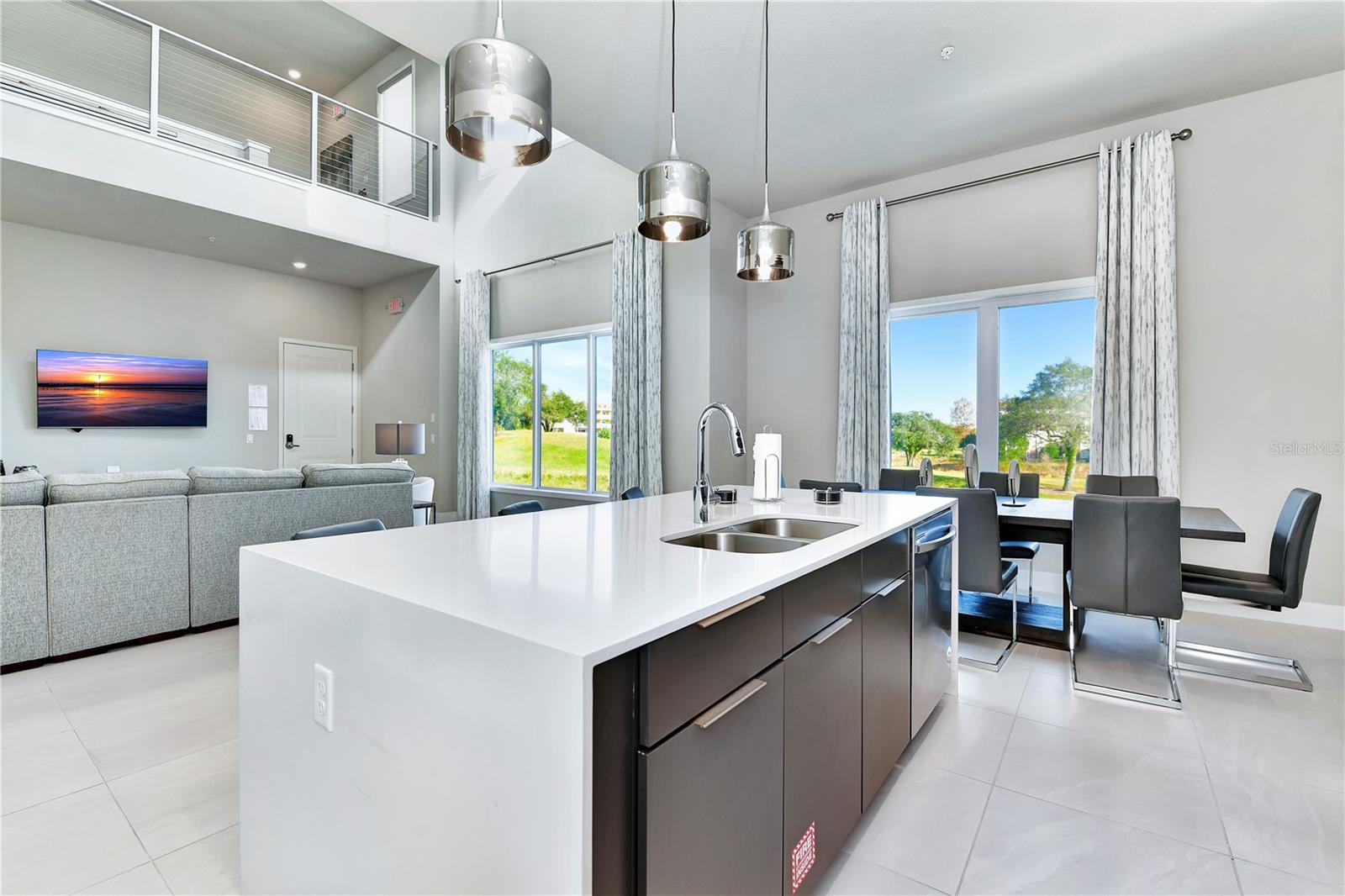 SPECTRUM AT REUNION CONDO PH 7A OR 6391/1578 UNIT - Residential Lease