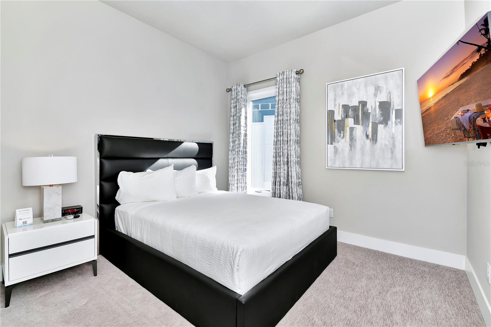 SPECTRUM AT REUNION CONDO PH 7A OR 6391/1578 UNIT - Residential Lease
