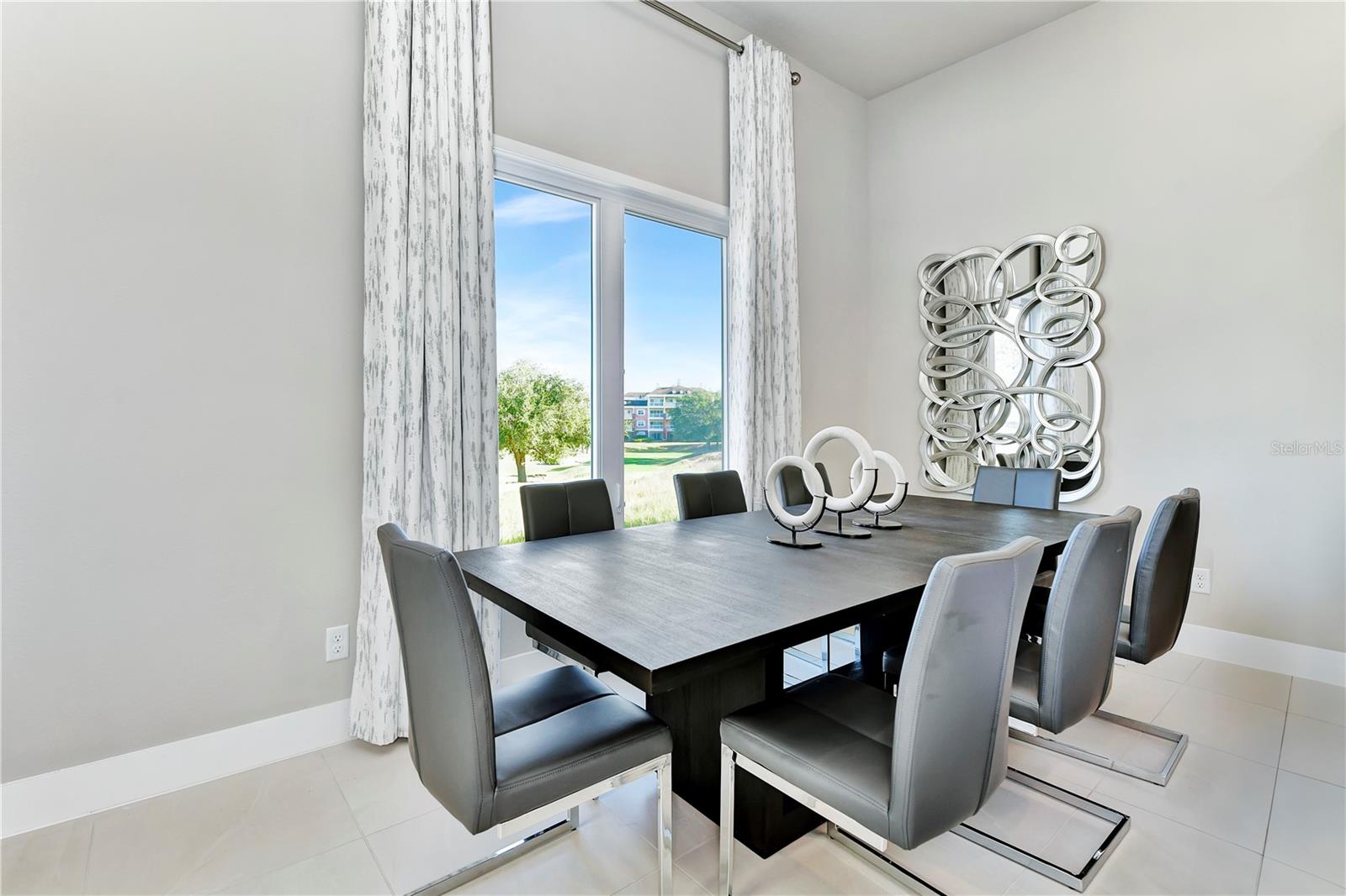 SPECTRUM AT REUNION CONDO PH 7A OR 6391/1578 UNIT - Residential Lease