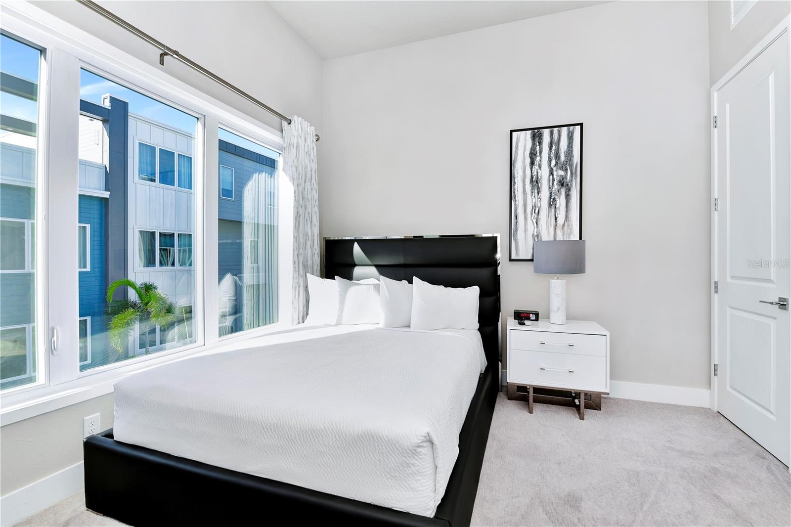 SPECTRUM AT REUNION CONDO PH 7A OR 6391/1578 UNIT - Residential Lease