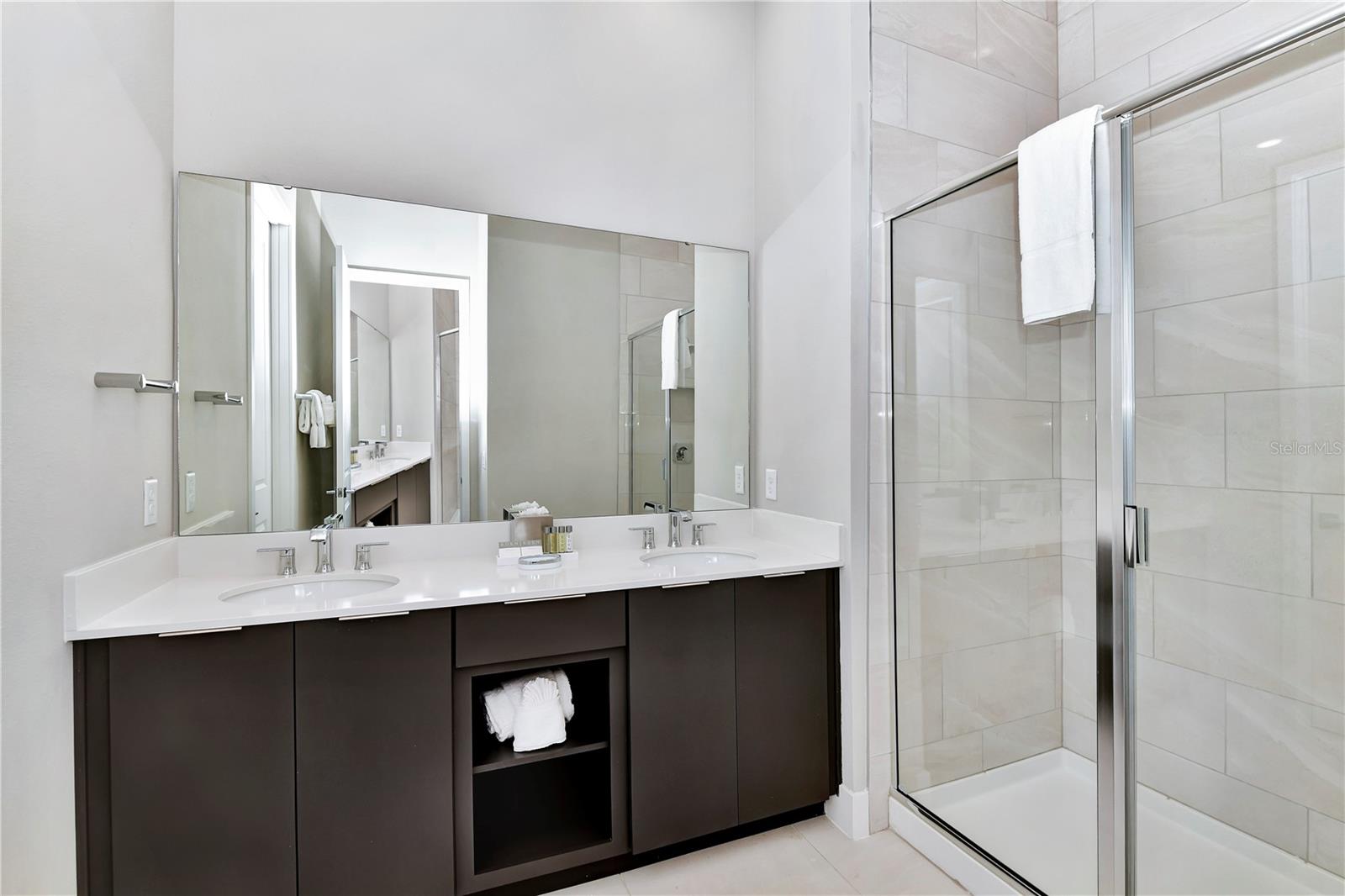 SPECTRUM AT REUNION CONDO PH 7A OR 6391/1578 UNIT - Residential Lease