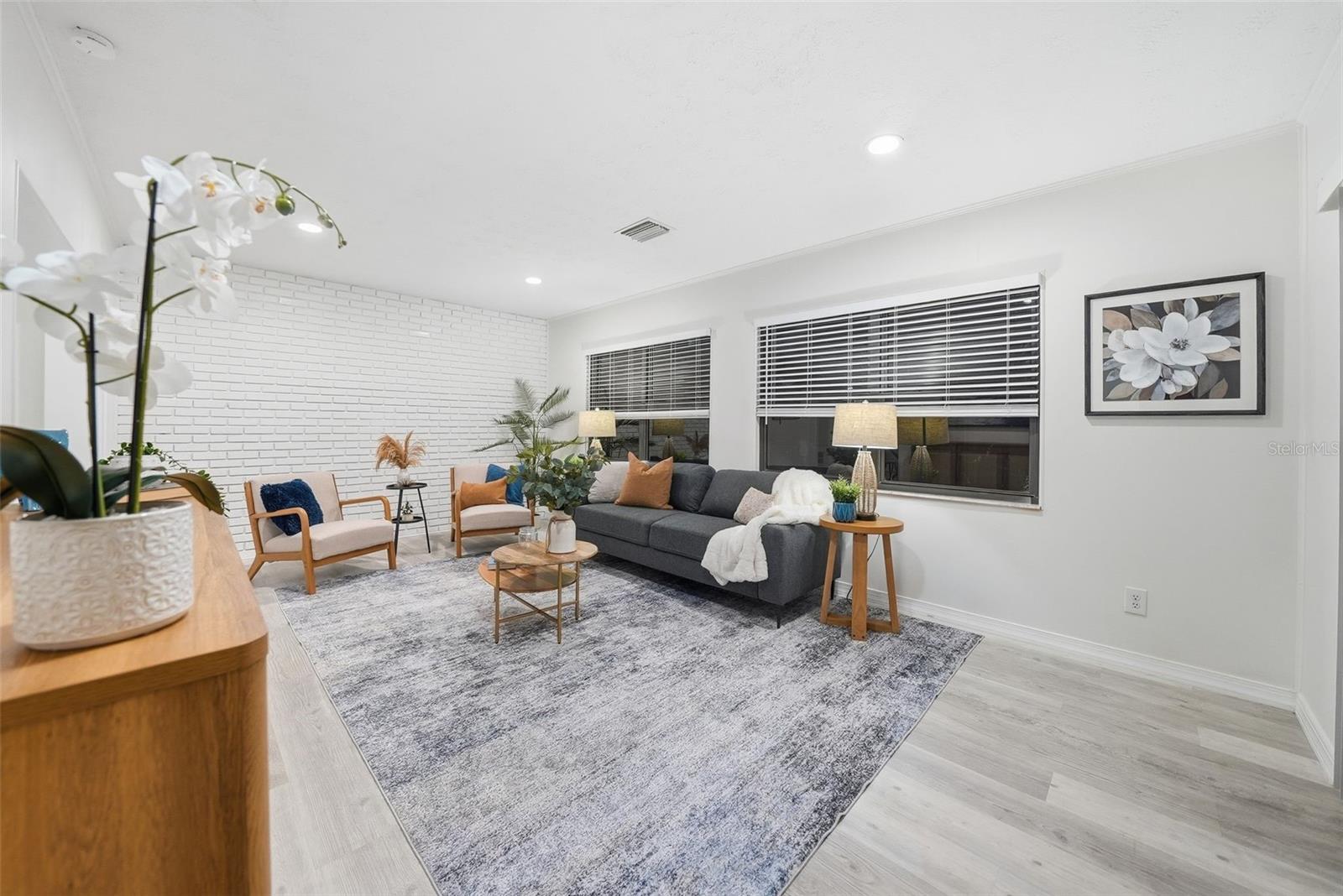 BRANDA VISTA SUB UNIT - Residential