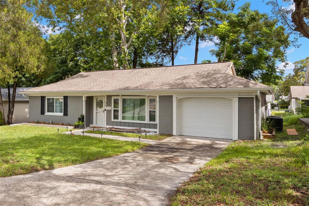 Photo of 8004 Beaver Creek Loop, Hudson, FL 34667 (MLS # TB8403914)