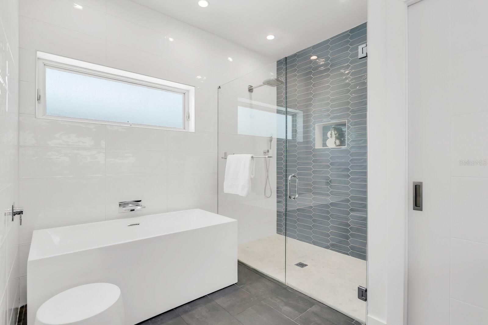 BAY POINT ESTATES 3RD ADD - Residential