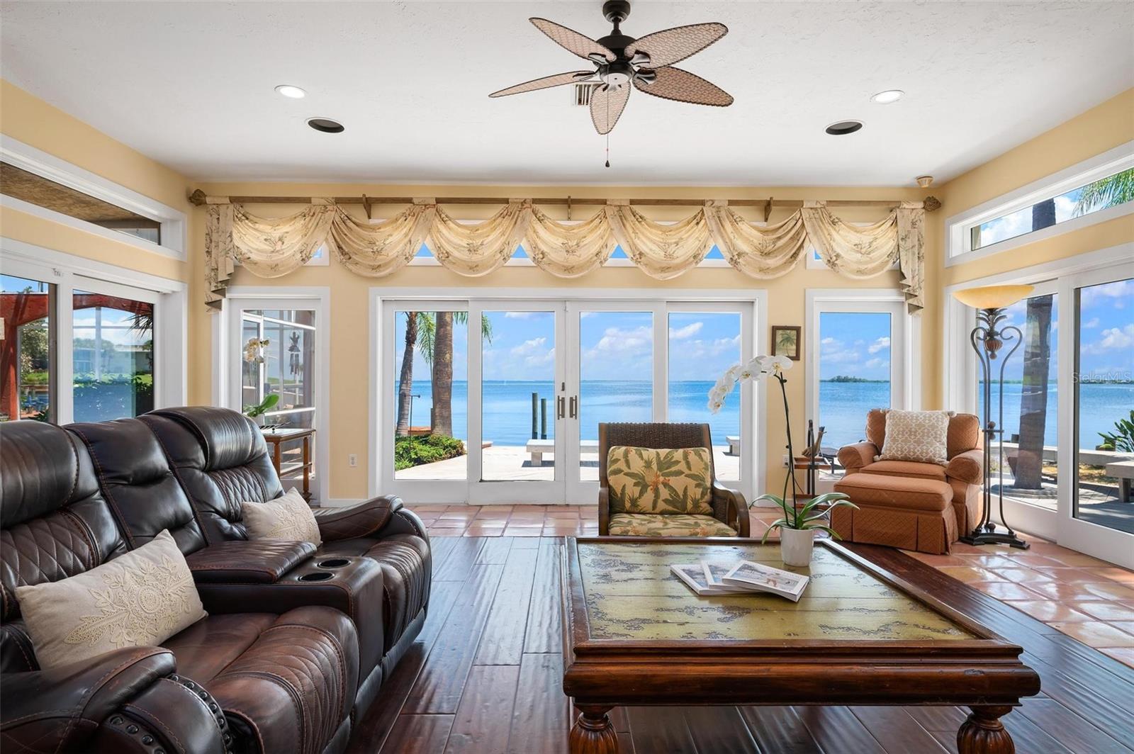 HOLMES BEACH 14TH UNIT - Residential