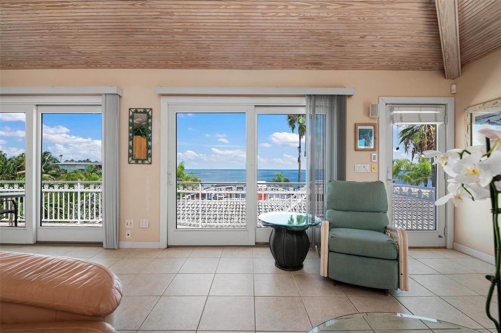 HOLMES BEACH 14TH UNIT - Residential