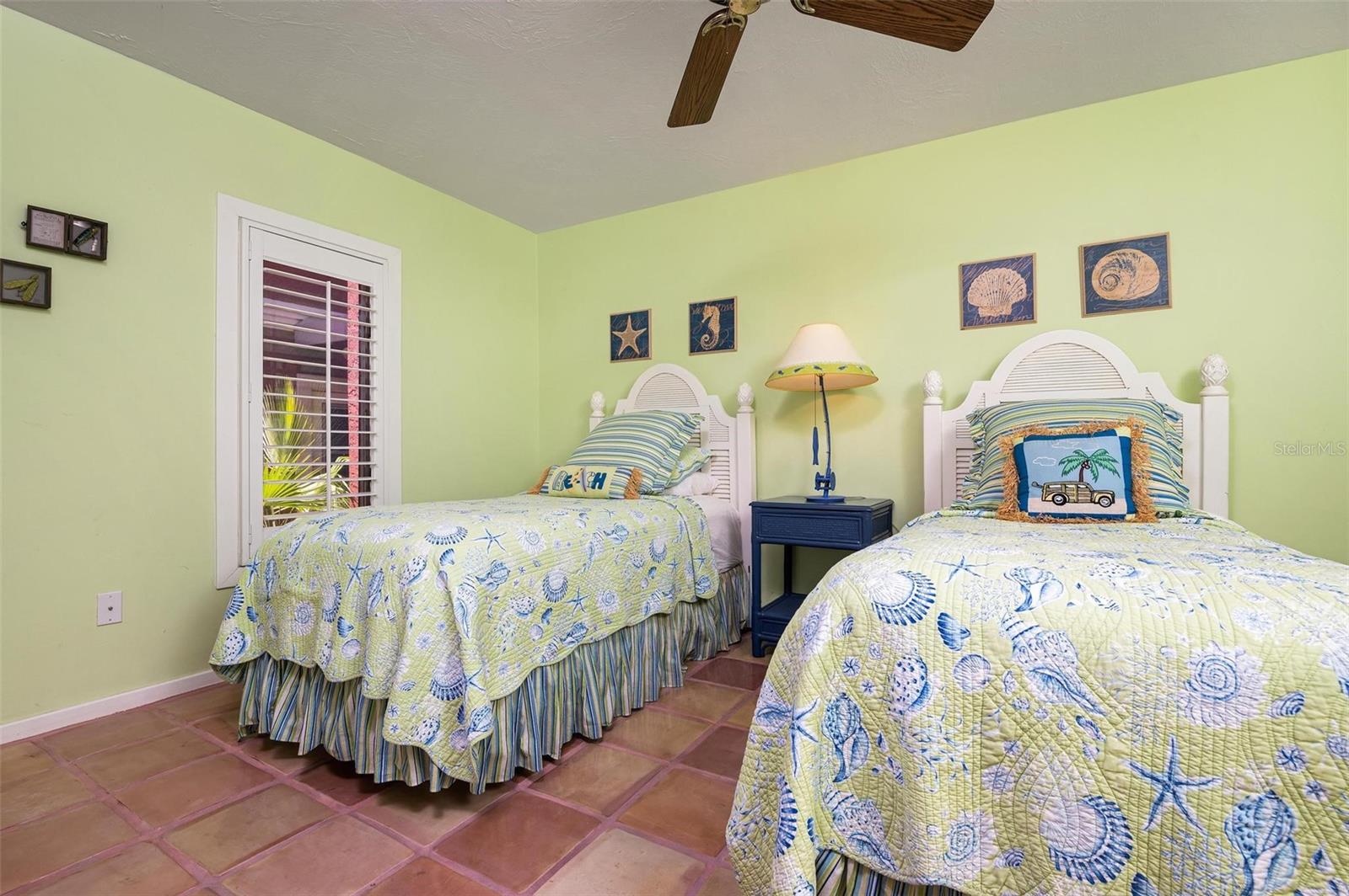 HOLMES BEACH 14TH UNIT - Residential